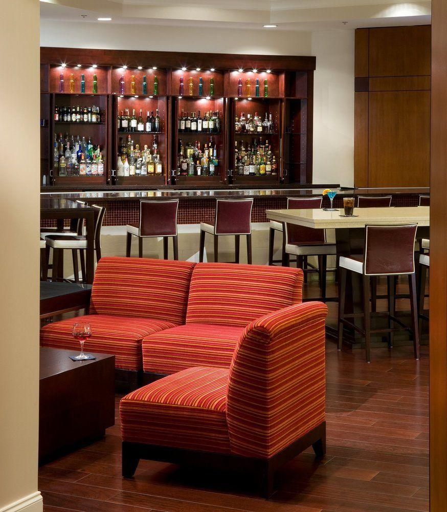 Отель Richmond Marriott Экстерьер фото