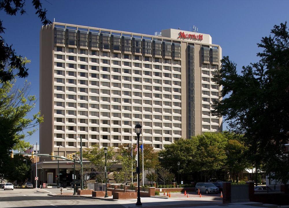 Отель Richmond Marriott Экстерьер фото